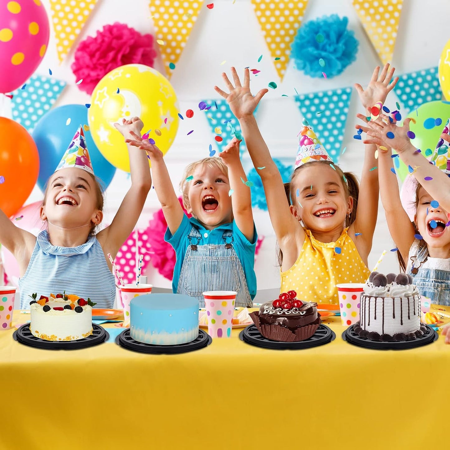 Thenshop 30 Pcs 11 Inch Plastic Disposable Round Cake Containers with Dome Lids and Black Cakes Boards Clear Cakes Boxes for Food Transport Mother's Day Wedding Birthday Party