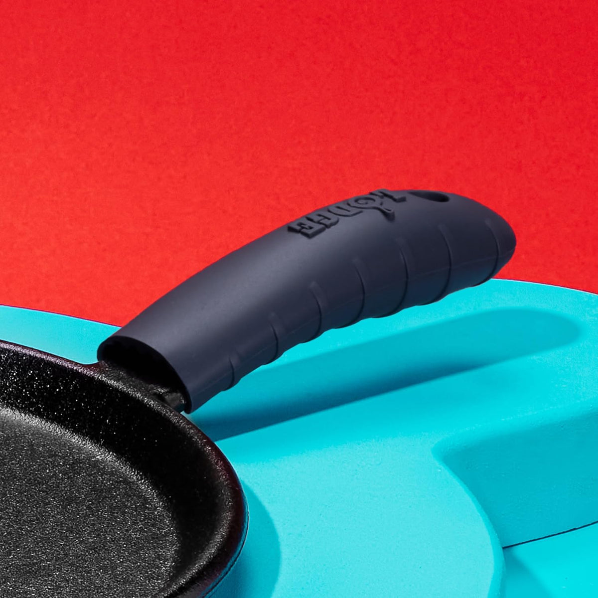 Lodge Bold Dishwasher Safe Silicone Hot Handle Holder, Ash Gray