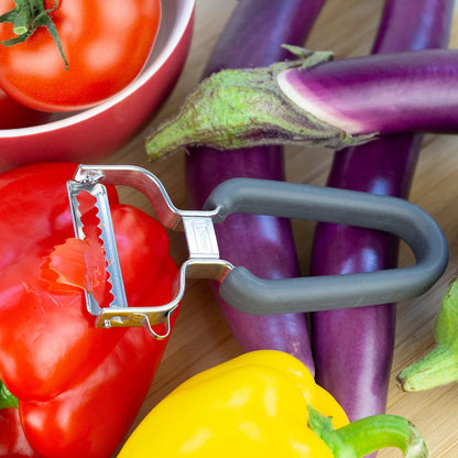 Lurch Germany Julienne Vegetable Y Peeler 5.1 x 2.3 Inches / 13 cm x 6 cm | Stainless Steel Cutter & Slicer for Carrot, Potato & Apple | Veggie Zoodles Maker | Non-slip Comfortable Handle - Black