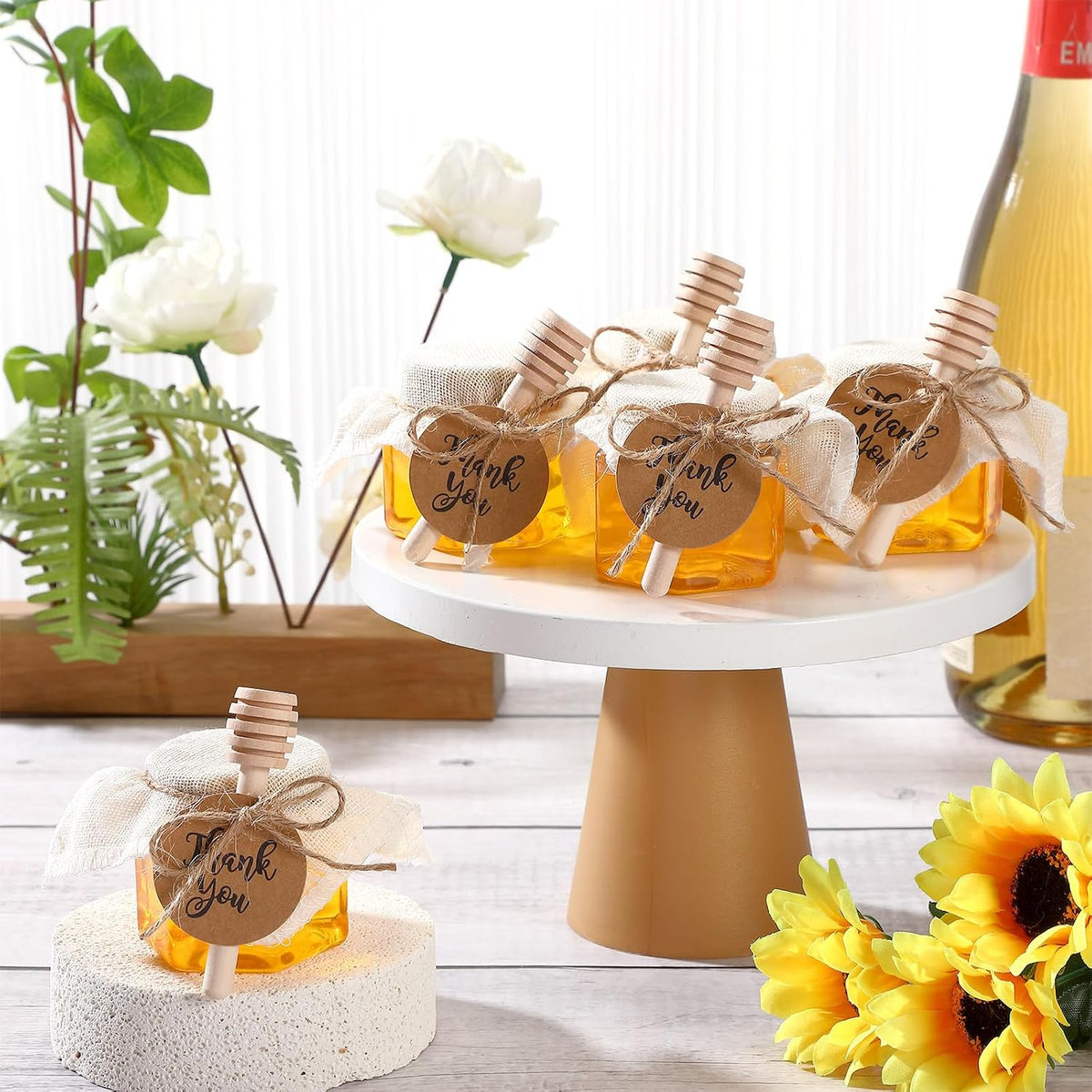 Funnymoom 2.5 oz Mini Honey Jars with Wooden Dippers, Classic