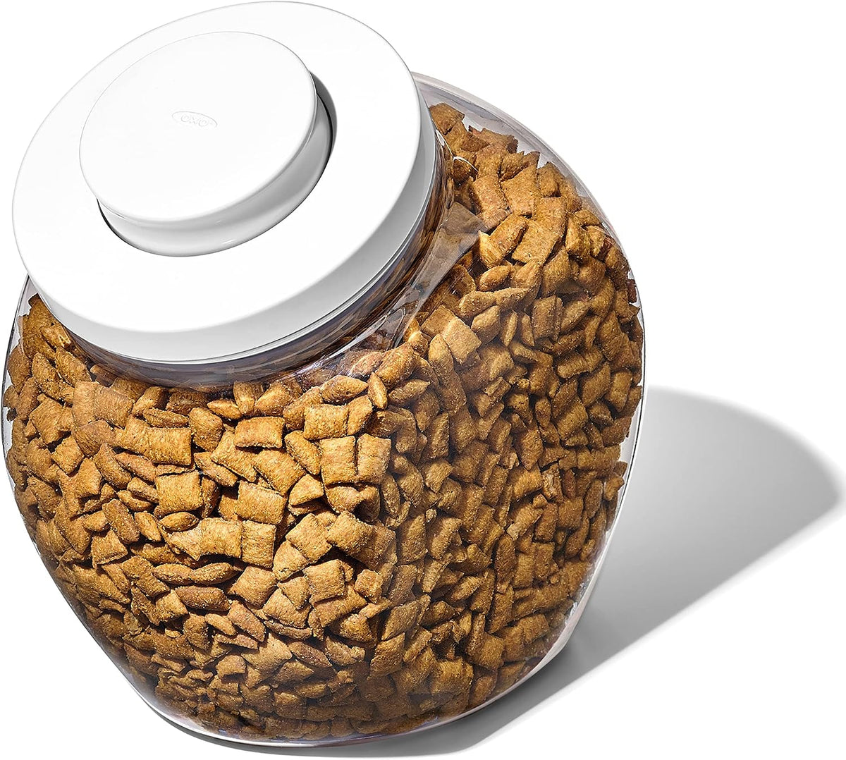 OXO Good Grips Pet POP Container – 6.0 Qt/5.7 L with Half Scoop, Ideal for up to 6.5lbs of Dog Food or 4.5lbs of Cat Food, Airtight Dog and Cat Food Storage Container, BPA Free, Clear