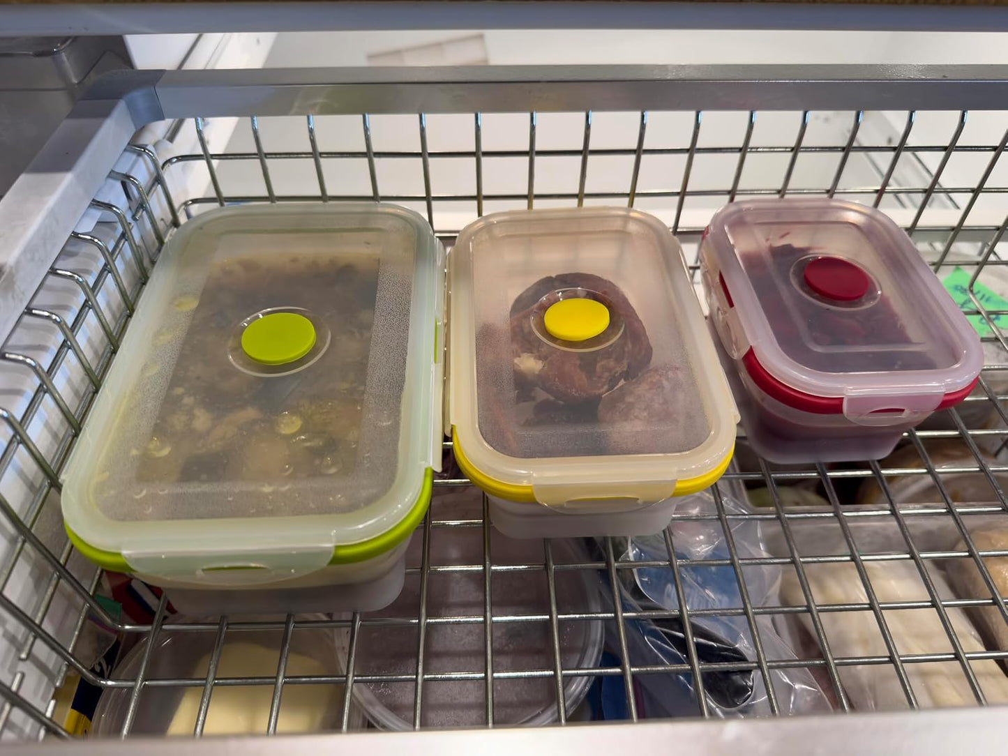 Collapsible Silicone Food Storage Containers - Rectangular Set of 4 with Airtight Snap-Down Plastic Lids - Microwave, Dishwasher, Freezer Safe