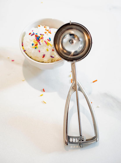 Jenaluca Jumbo Ice Cream, Cupcake & Muffin Scoop, Stainless Steel, 1/2 Cup