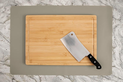 GASARÉ, Extra Large, Thick, Silicone Mat for Kitchen Counter, Heat Resistant Mat, Countertop Protector, Non-Slip, Easy to Clean, Cuttable, 25 x 17 Inches, Black