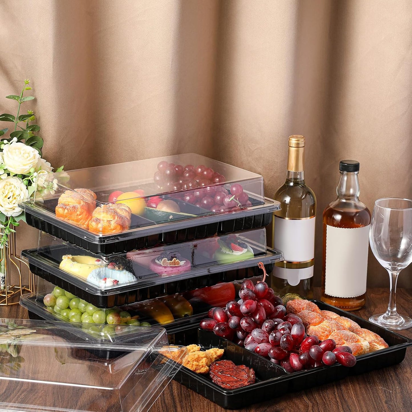 Shellwei 5 Pack Extra Large Charcuterie Board with Lid 15 x 10 Inch 3 Section Divided Catering Trays with Lids Large Disposable Travel Catering Serving Trays Platter (White)