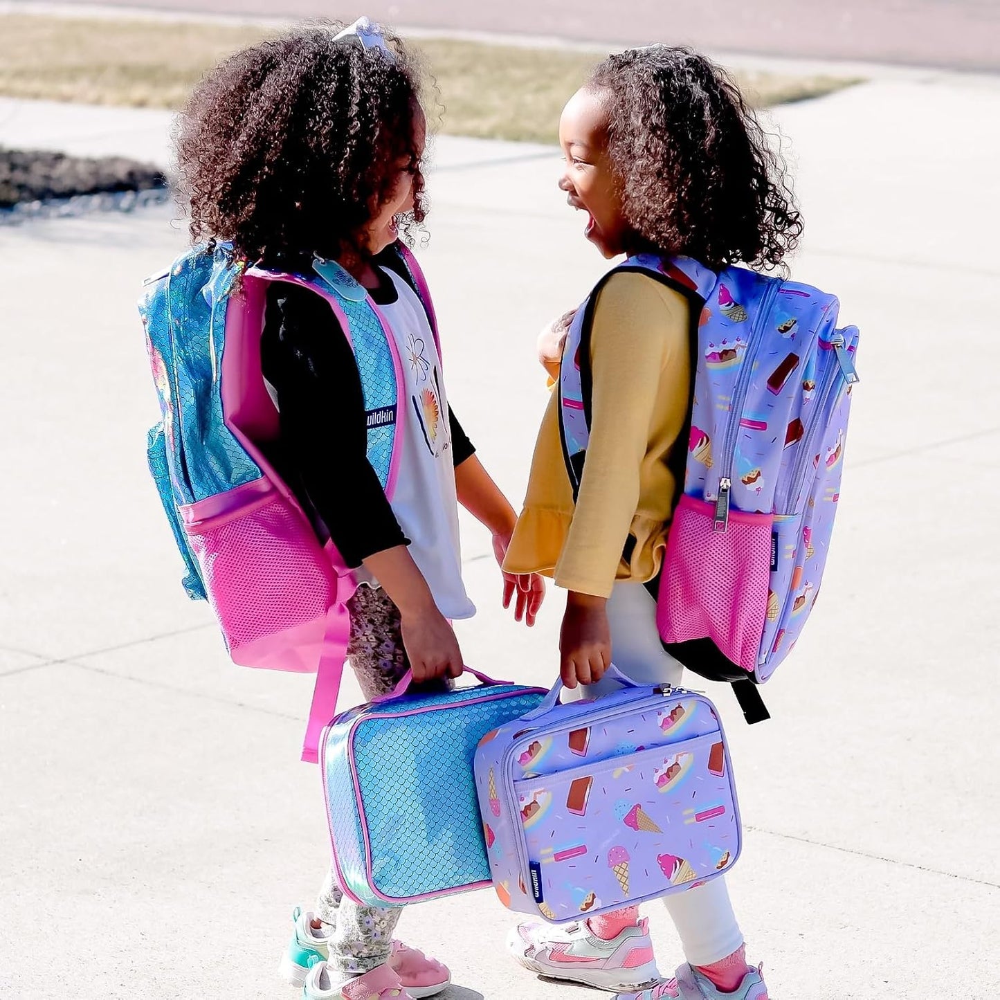 Wildkin Kids Insulated Lunch Box, Keeps Food Hot or Cold, BPA-Free with Mesh Pockets & Easy-Clean Lining – Ideal for School, Travel & Daycare – Holographic