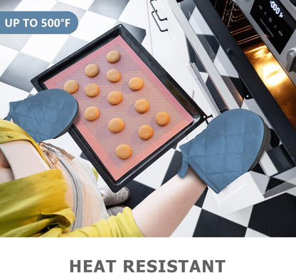 1 Pair Short Oven Mitts - Silicone Kitchen Oven Gloves High Heat Resistant 500℉, Mini Oven Mits with Non-Slip Grip Surfaces and Hanging Loop for BBQ, Baking, Cooking and Grilling (Black)