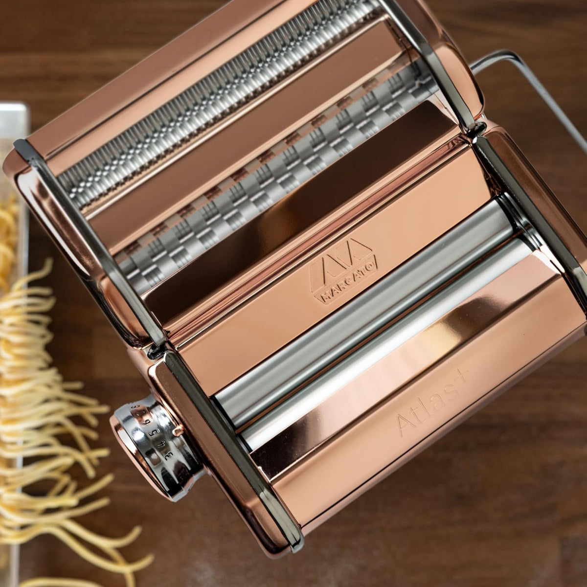 Marcato Made in Italy Atlas+Pasta Machine, Copper. Chrome Plated Steel & Aluminum Rollers, Double Cutter for Lasagna, Fettuccine & Spaghetti; Durable Manual Pasta Maker for Homemade Pasta