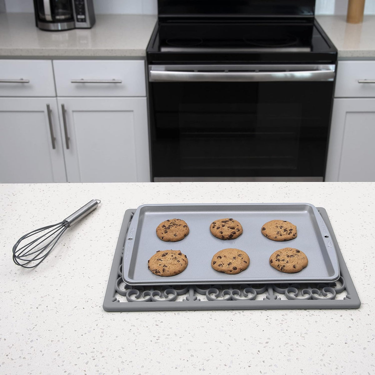 GASARÉ, Extra Large, Thick, Silicone Trivet for Hot Dishes, Pots, and Pans, Heat Resistant Mat for Countertop, Hot Pad for Kitchen, Easy to Clean, 16 x 12 x 3/8 Inches, White