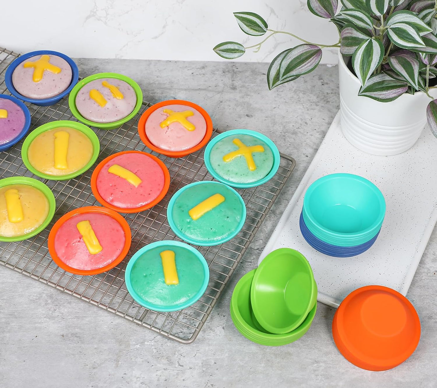 Webake Silicone Baking Cups 4.3 Inch Jumbo Reusable Cupcake Liners, Giant Cupcake Mold Non-stick Extra Large Muffin Pans Big Cupcake Holders (Pack of 12)