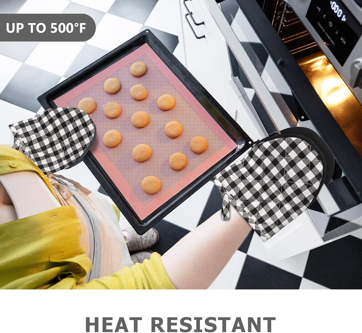 1 Pair Short Oven Mitts - Silicone Kitchen Oven Gloves High Heat Resistant 500℉, Mini Oven Mits with Non-Slip Grip Surfaces and Hanging Loop for BBQ, Baking, Cooking and Grilling (Black)