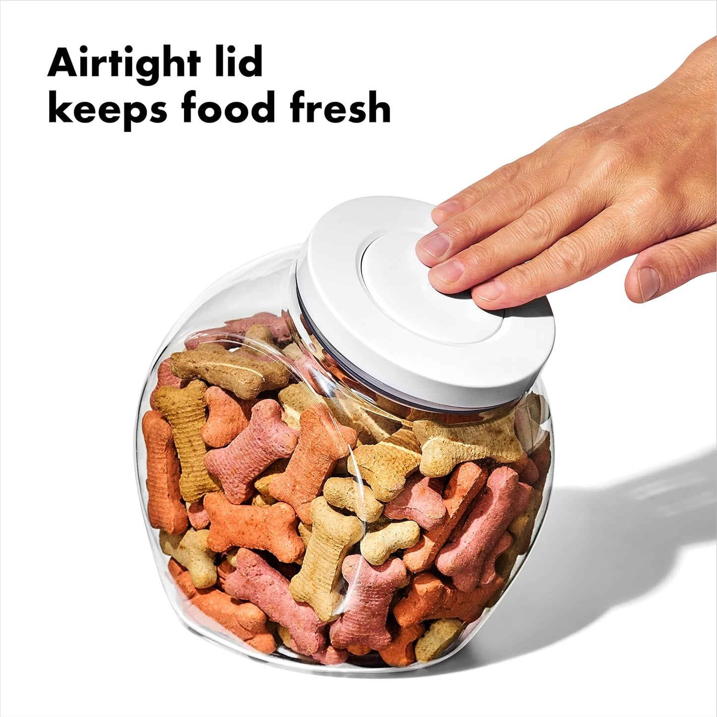 OXO Good Grips Pet POP Container – 6.0 Qt/5.7 L with Half Scoop, Ideal for up to 6.5lbs of Dog Food or 4.5lbs of Cat Food, Airtight Dog and Cat Food Storage Container, BPA Free, Clear