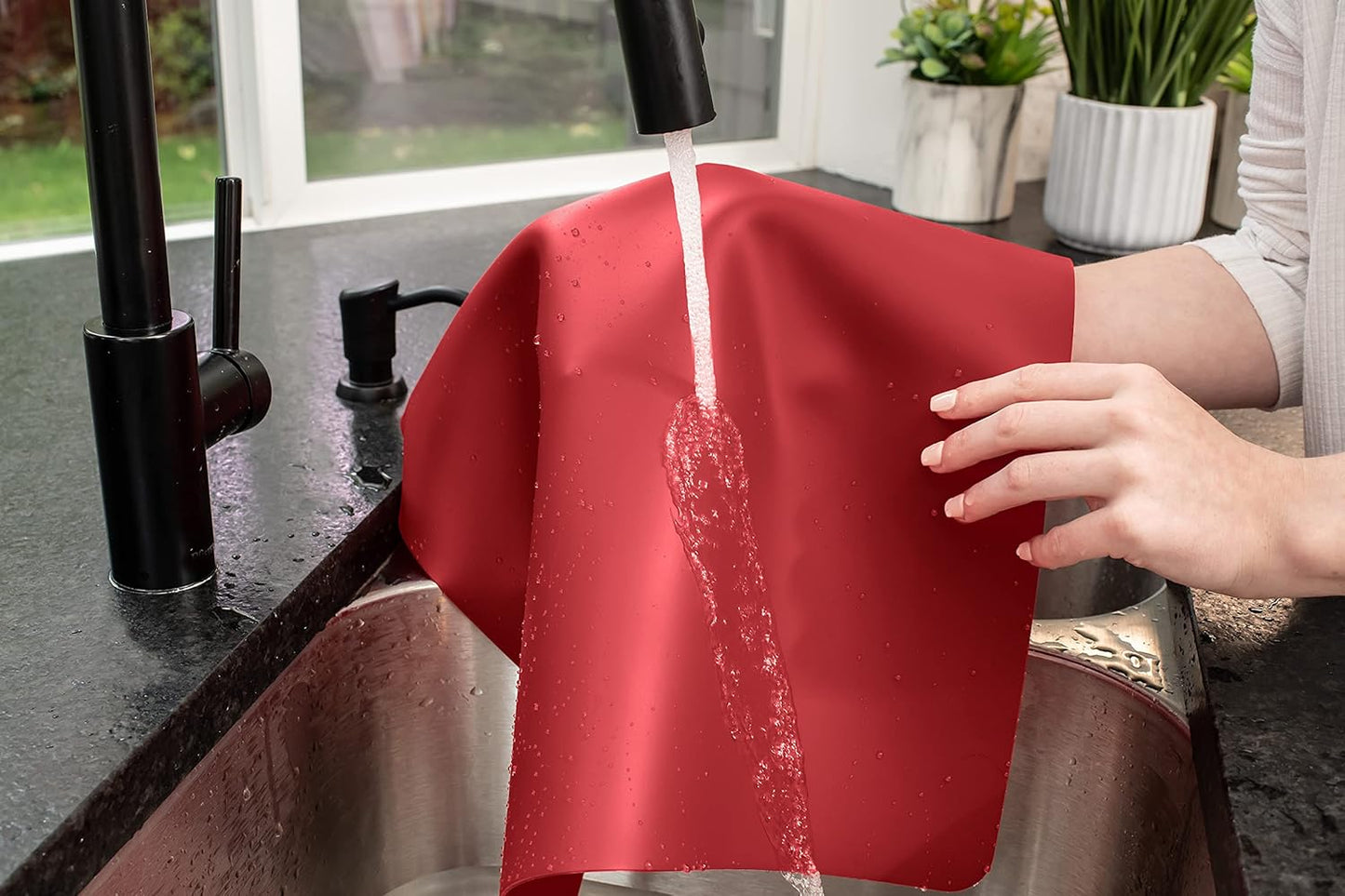 GASARÉ, Extra Large, Thick, Silicone Mat for Kitchen Counter, Heat Resistant Mat, Countertop Protector, Non-Slip, Easy to Clean, Cuttable, 25 x 17 Inches, Black
