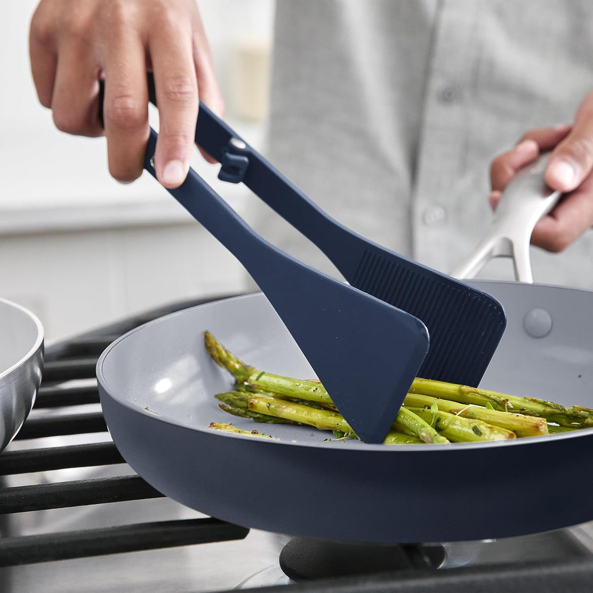 GreenPan Silicone Locking Pasta Tongs, Cooking Grilling Serving, Salad, Kitchen Utensil, Flexible Rubber PFAS-Free Ceramic Nonstick Cookware, Steel Core, Heat-Resistant, Dishwasher Safe, Navy