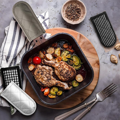 4PCS Cast Iron Skillet Handle Covers, Pot Holders for Kitchen, Cast Iron Handle Cover, Reusable Heat Protection Non Slip Skillet Holder Sleeves Mitt for Frying Pan Kitchen Supplies