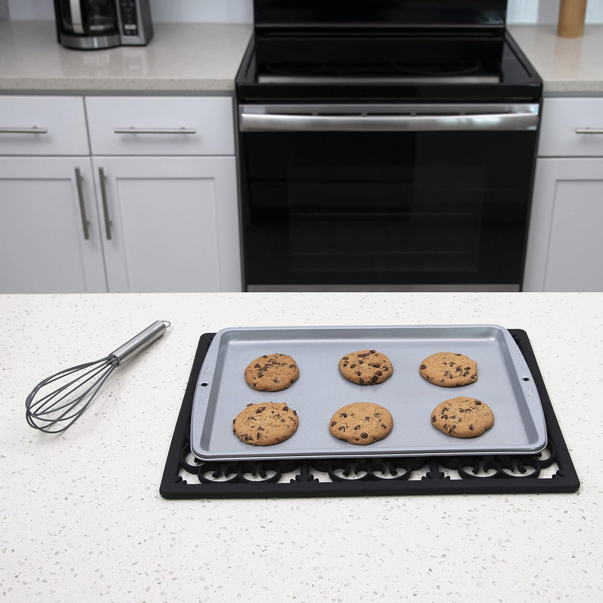 GASARÉ, Extra Large, Thick, Silicone Trivet for Hot Dishes, Pots, and Pans, Heat Resistant Mat for Countertop, Hot Pad for Kitchen, Easy to Clean, 16 x 12 x 3/8 Inches, White