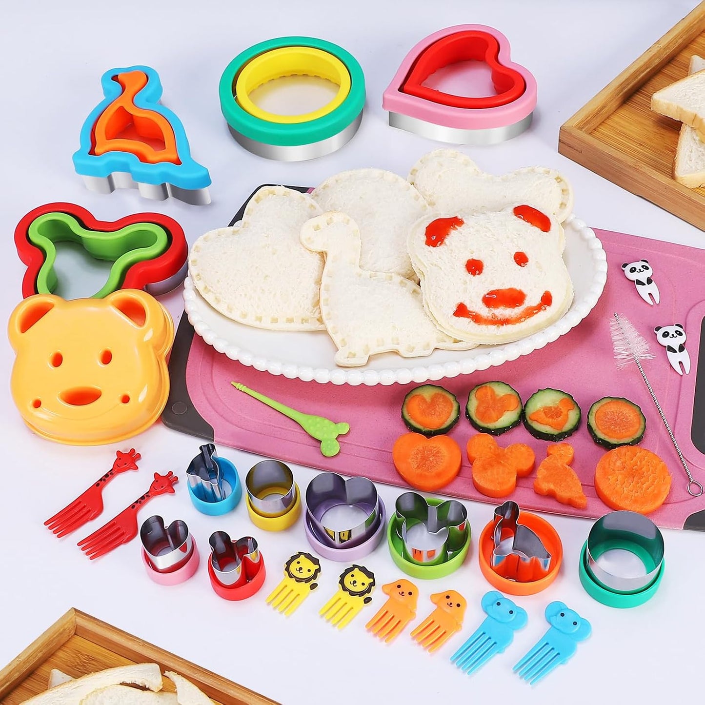 Sandwich Cutters for Kids Lunch, 25 Pcs Sandwich Cutter and Sealer Set, Uncrustable Sandwich Cutter for Lunch Box, Vegetable Fruit Cutter Shapes for Kids Bento Box