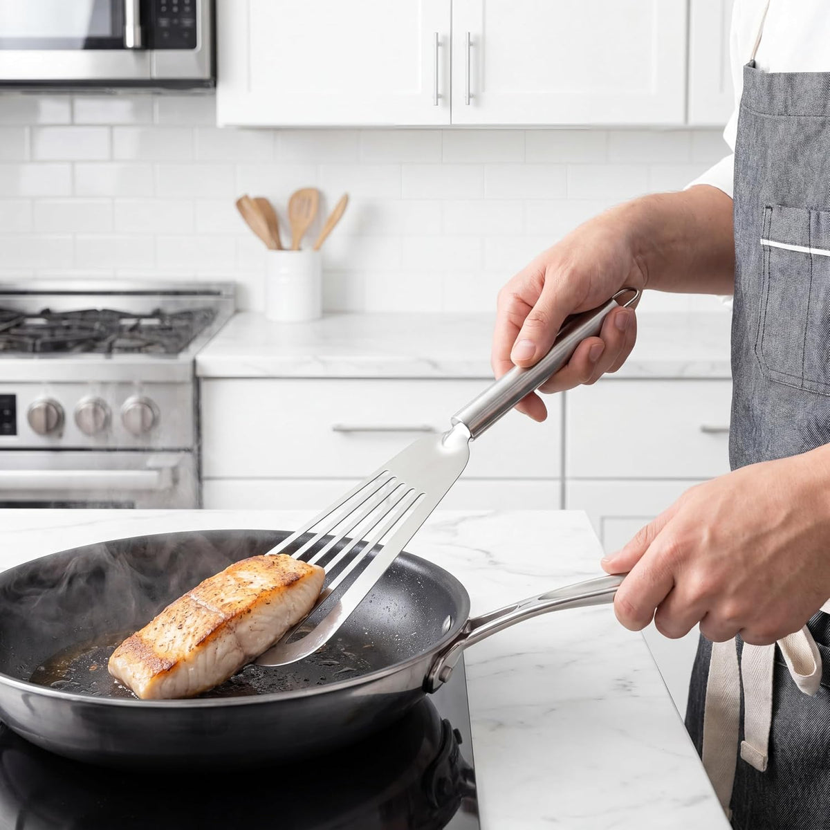 Nonstick Fish Spatula With Silicone Edge, FENGCHEN Silicone Fish Spatula, Heat-Resistant Fish Turner Spatula,Fish Spatulas For Cooking, For Scrapping, Flipping, Frying, Turning Foods (Silver)