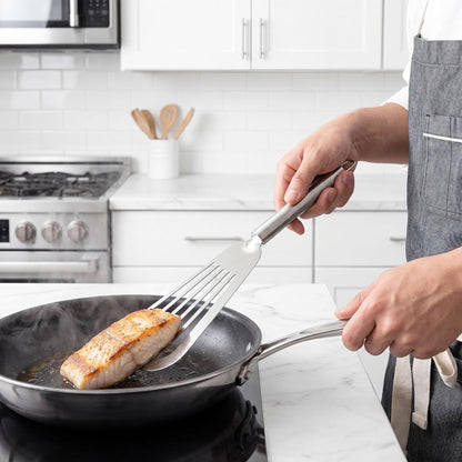Nonstick Fish Spatula With Silicone Edge, FENGCHEN Silicone Fish Spatula, Heat-Resistant Fish Turner Spatula,Fish Spatulas For Cooking, For Scrapping, Flipping, Frying, Turning Foods (Silver)