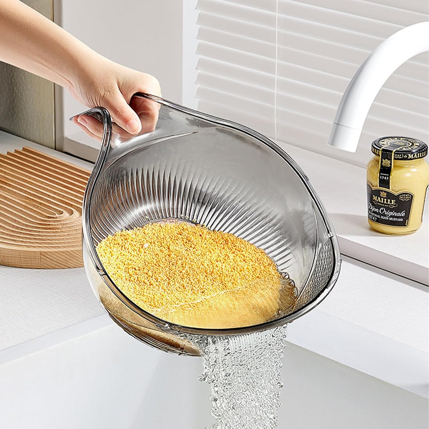 2-In-1 Rice Strainer,Large Rice Washer Beans Washer Strainers And Colanders - Washing Bowl for Fruit Washing Bowl With Strainer,Rice Washing Bowl Multifunctional Drain Basket (White)