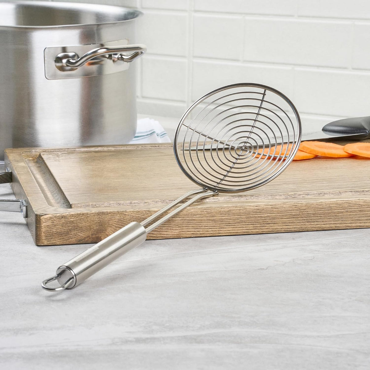Restaurantware Stainless Steel Spider Skimmer - German Standard Wire Skimmer with Ergonomic Handle, Dishwasher Safe - Wire Strainer Pasta Spoon for Cooking & Frying
