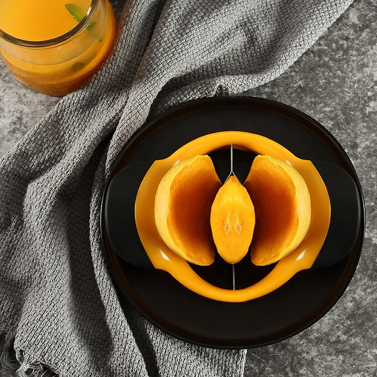 Sturdy Mango Slicer and Pit Remover Tool, Mango Splitter Fruit Cutter Mango Pitter with Ergonomic Grip Handle - Effortlessly Remove Pit and Divide