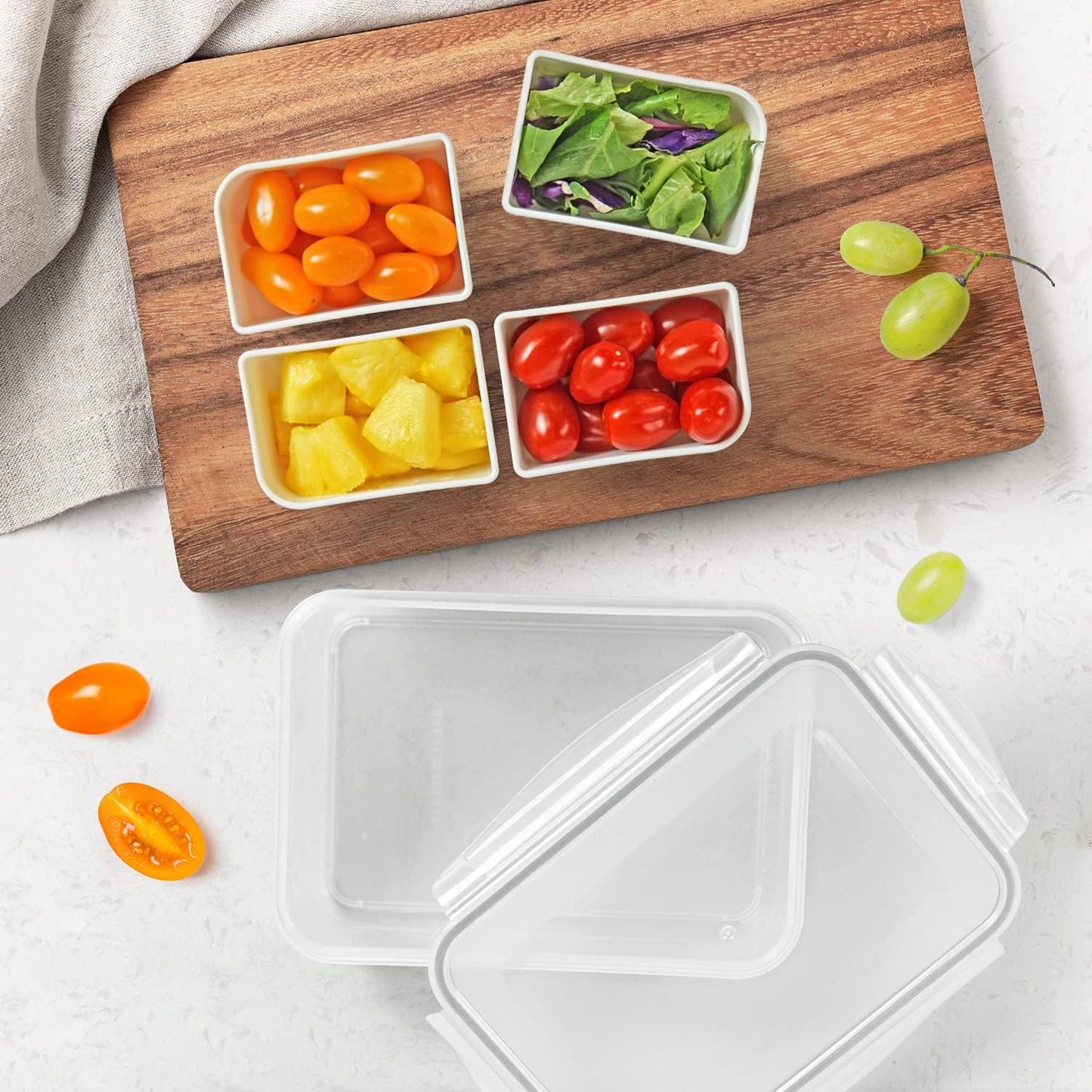carrotez Food Storage Containers with 3 Removable Compartments, Food Prep Container with Airtight Lids, Portion Control Container, Microwave Safe, Reusable, 4.64 Cup (1100ml)