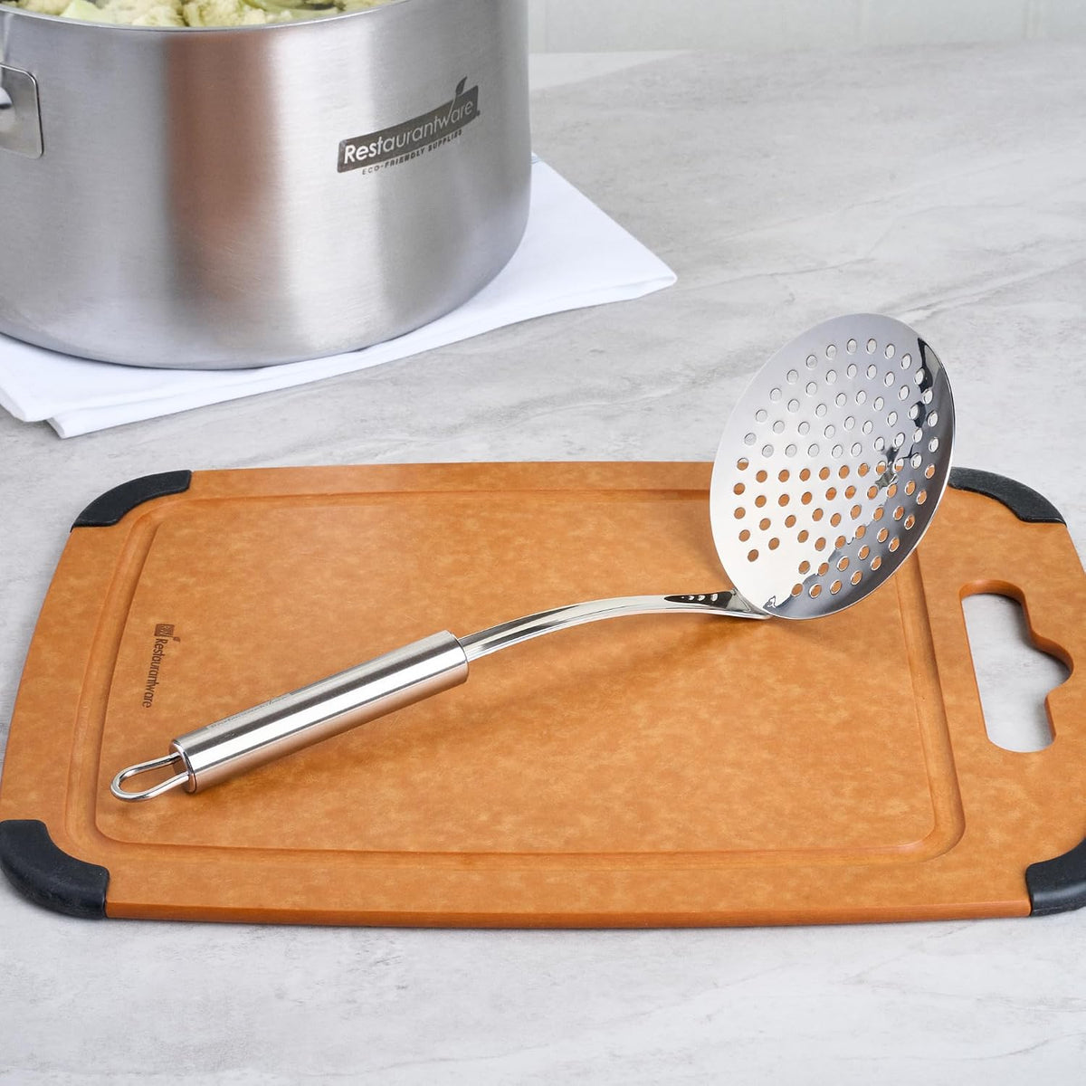 Restaurantware Stainless Steel Spider Skimmer - German Standard Wire Skimmer with Ergonomic Handle, Dishwasher Safe - Wire Strainer Pasta Spoon for Cooking & Frying