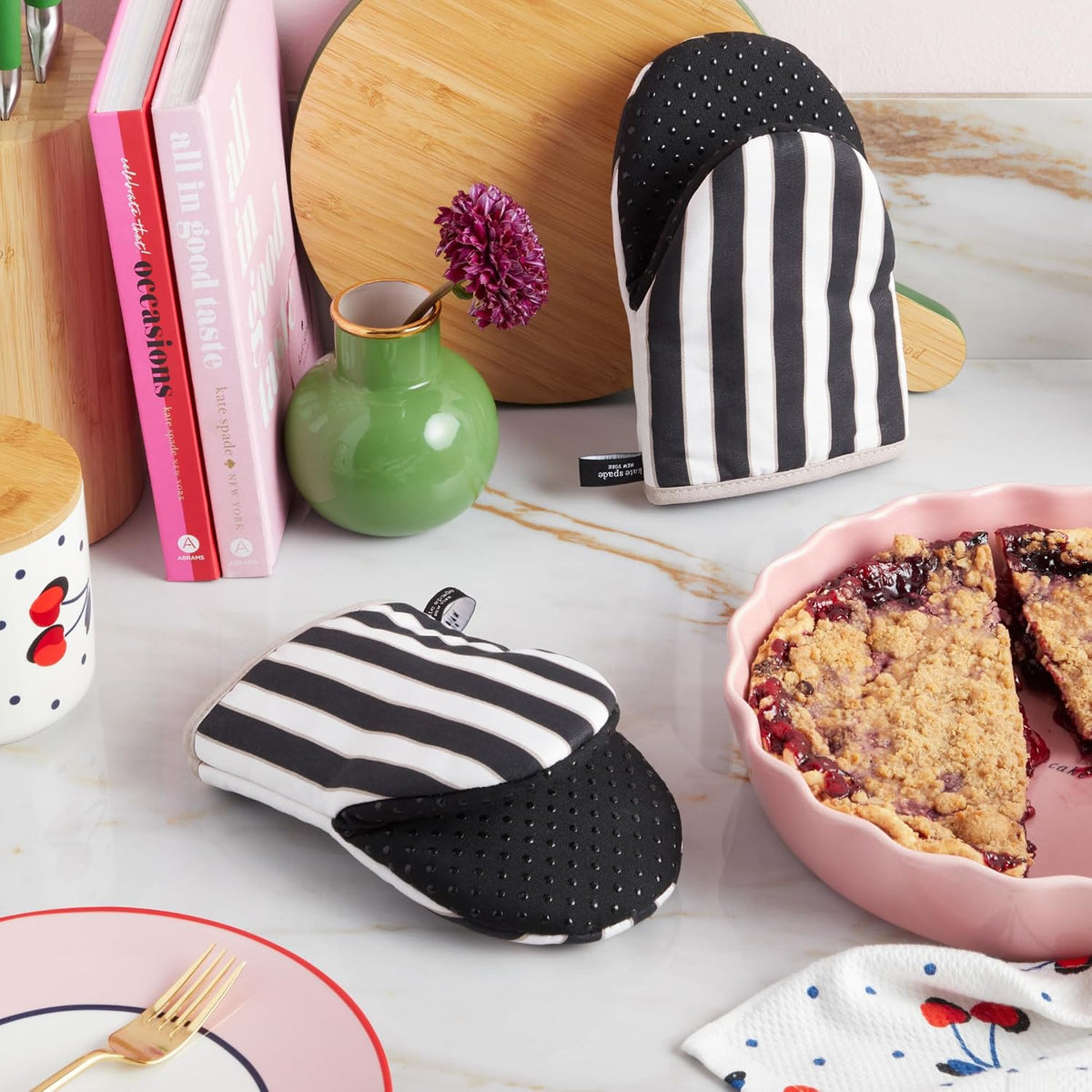 kate spade new york Botanical Stripe Mini Oven Mitt 2-Pack Set, 5.5" x 8", Black/Beige