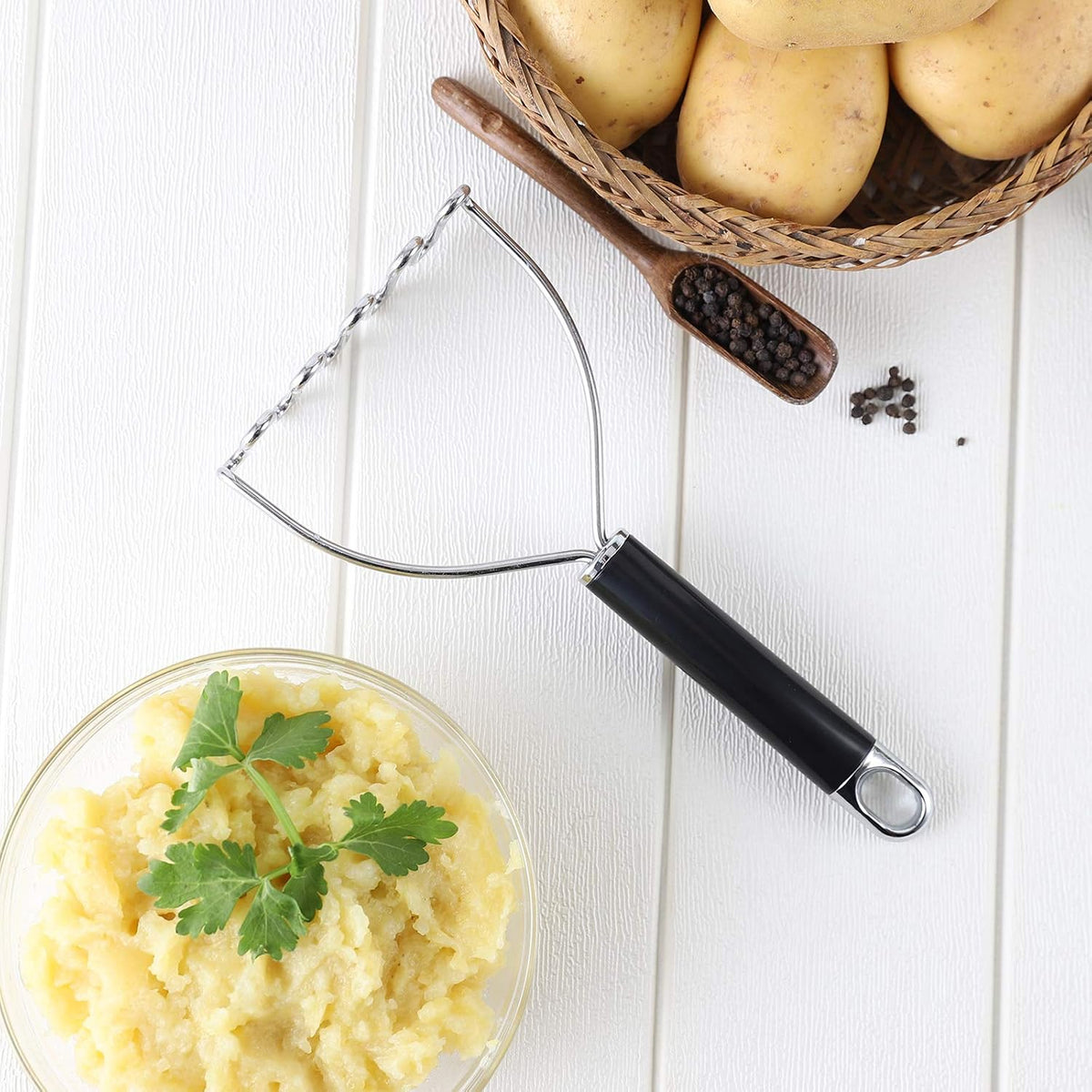 Potato Masher, Large Heavy Duty Stainless Steel Mashed Potato Masher Kitchen Tool, Professional Metal Wire Smasher for Bean, Avocado, Vegetable-10.24 inch （Silver）