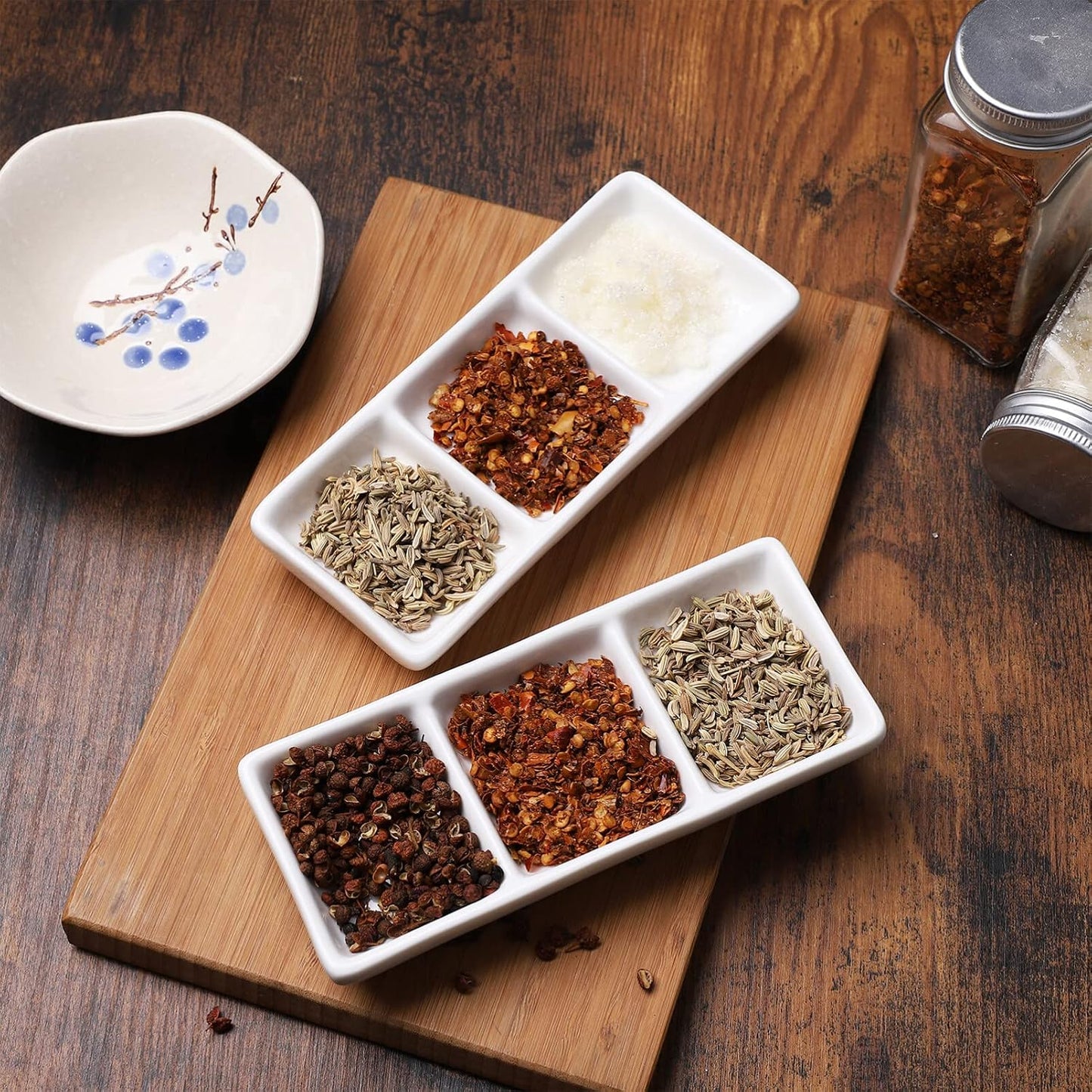 Yardwe Ceramic 3-Compartment Appetizer Serving Tray Rectangular Divided Sauce Dishes for Soy Sauce Spices and Condiments Versatile Snack Platter for Entertaining