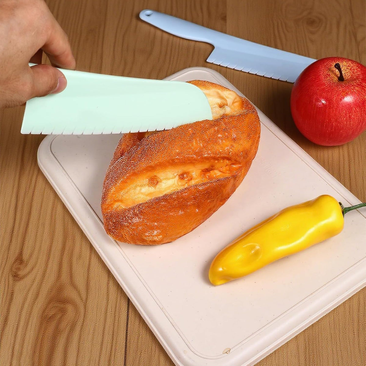 4 Pack Lettuce Knife 11/8.5 inch Nylon Knifes Plastic Lettuce Knife to Prevent Browning Dishwasher Safe Kitchen Utensils for Vegetables Fruits Bread Cake and Salad (S/L Blue and Green)