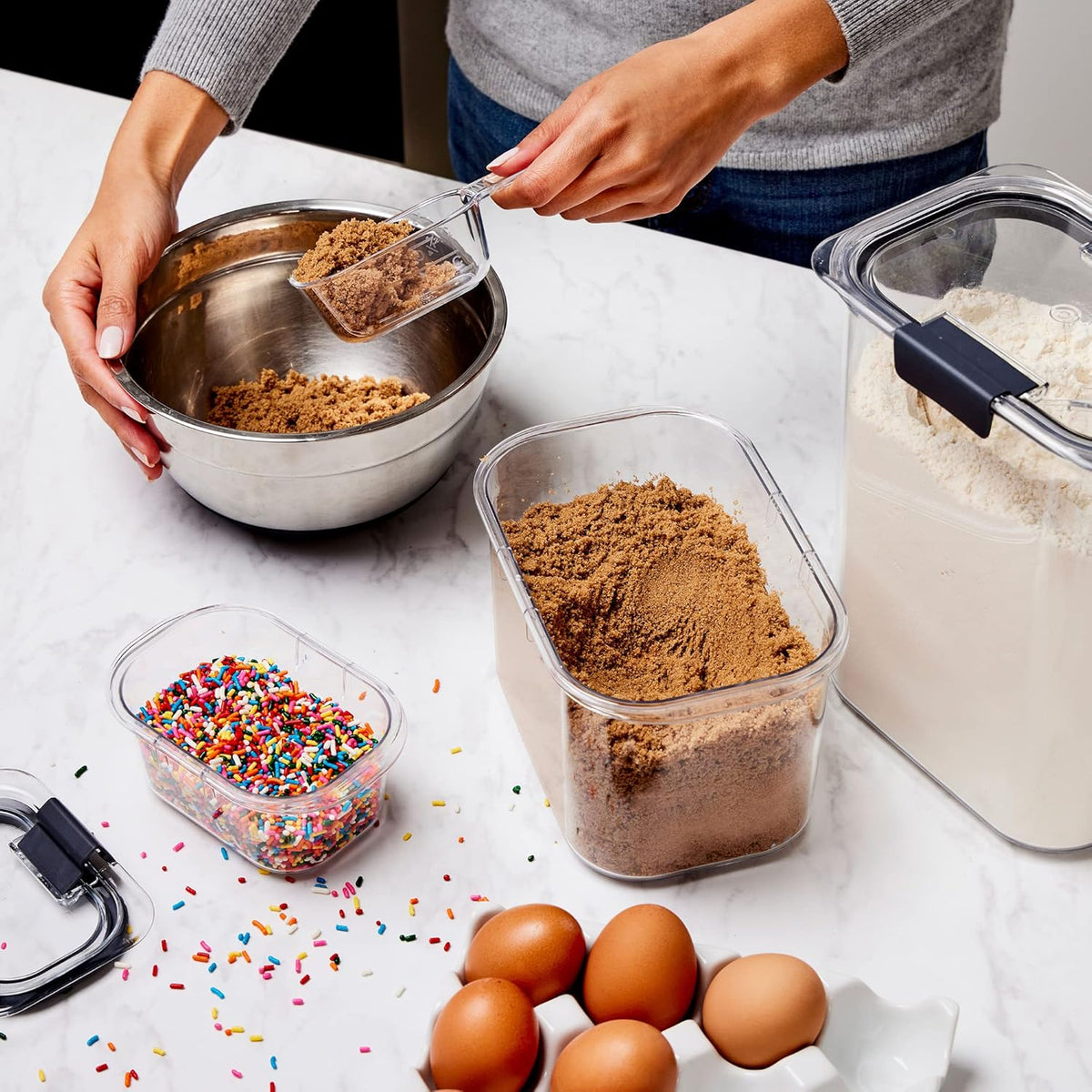 Rubbermaid Brilliance Pantry Airtight Food Storage Container, BPA-Free 7.8 Cup, Ideal for Brown Sugar - Efficient, Leak-Proof and Dishwasher-safe