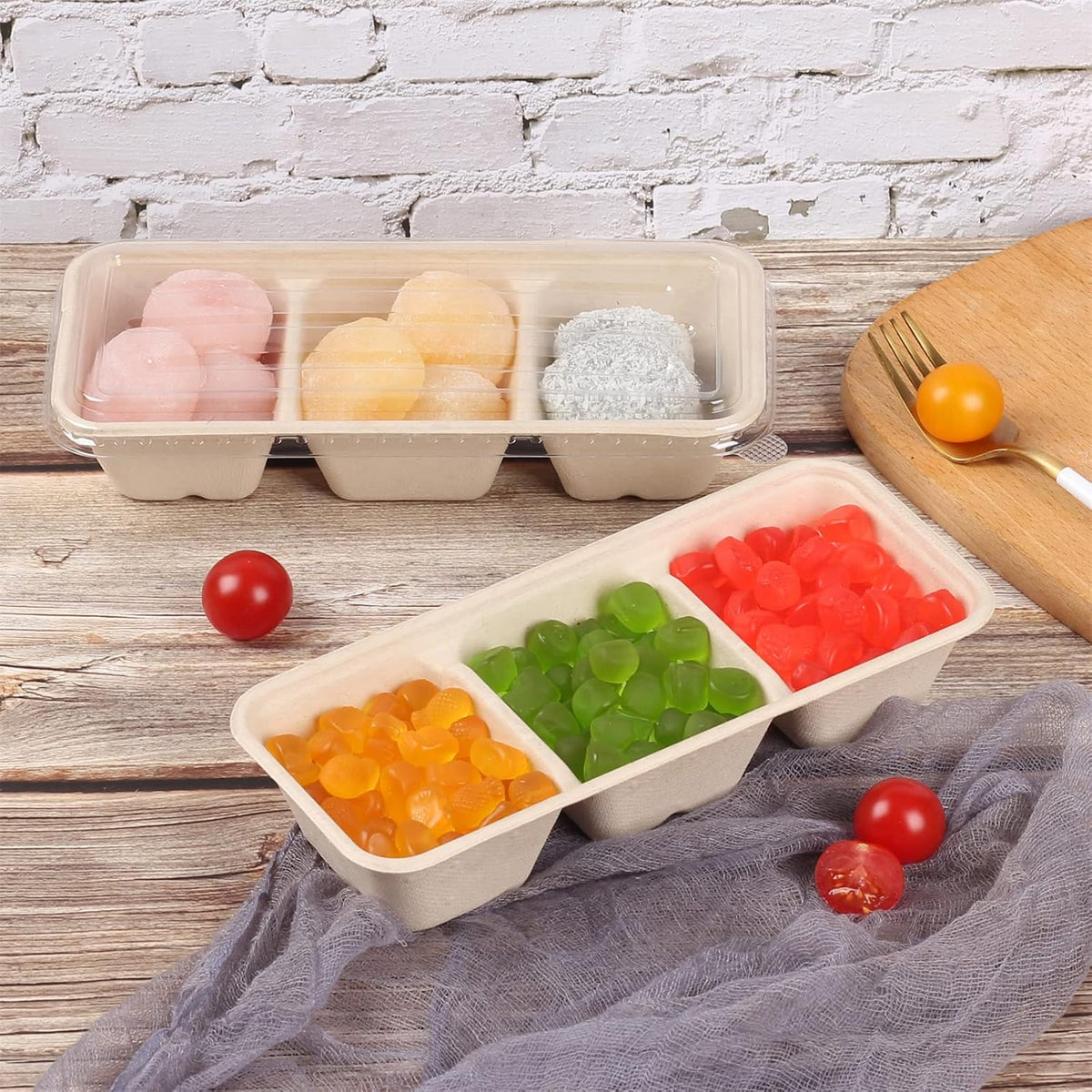 disposable bowls 18 oz 3 compartments with lids Plant Fiber 50 Pack