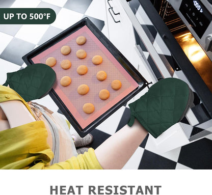 1 Pair Short Oven Mitts - Silicone Kitchen Oven Gloves High Heat Resistant 500℉, Mini Oven Mits with Non-Slip Grip Surfaces and Hanging Loop for BBQ, Baking, Cooking and Grilling (Black)