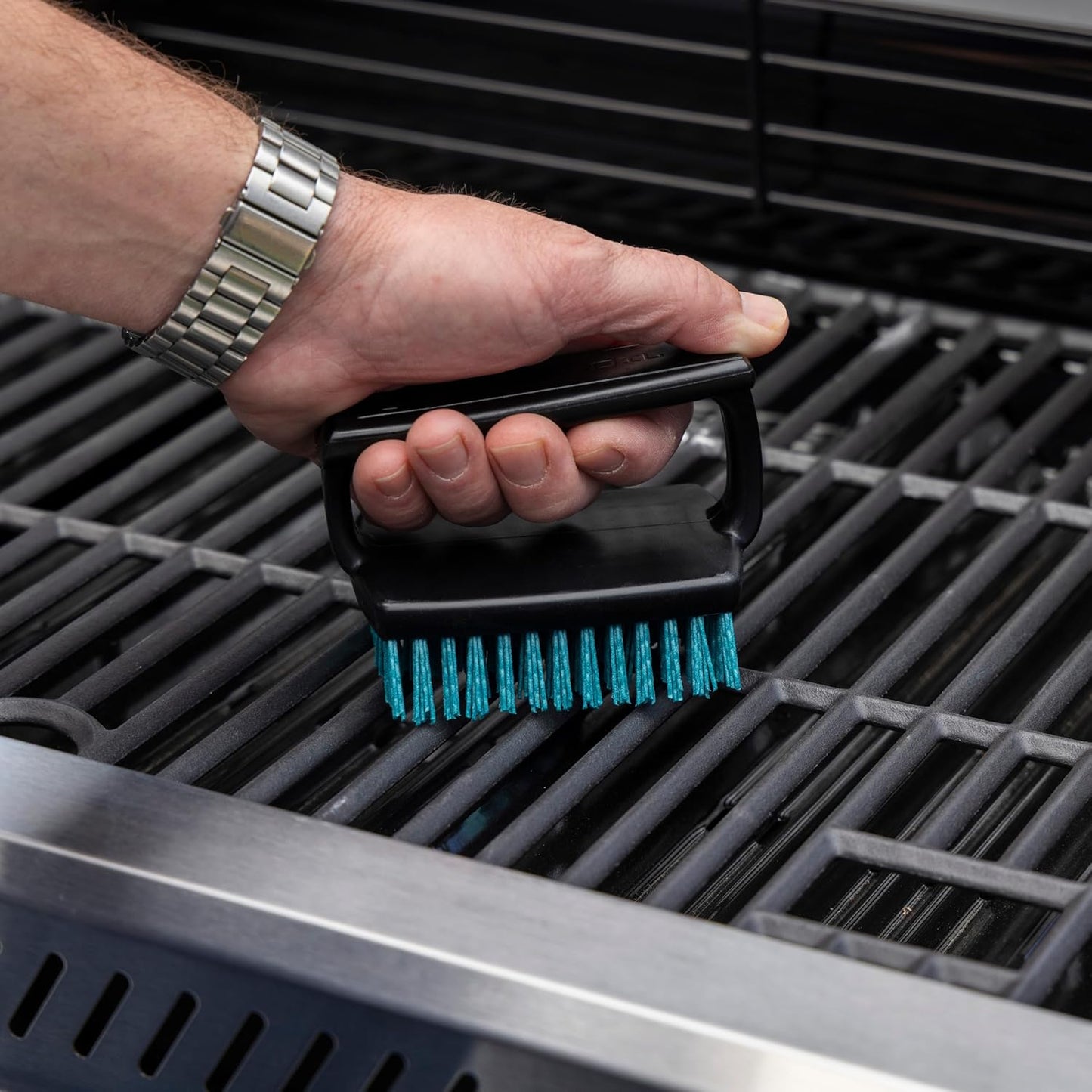 Charbroil® Safer Handheld Grill Brush - CB1250092R6