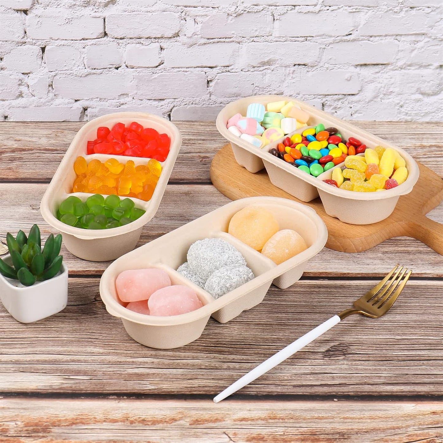 disposable paper bowls 18 oz 3 compartments with lids, Sugarcane Fiber For Snack, Dessert, Meal Prep 50 Pack