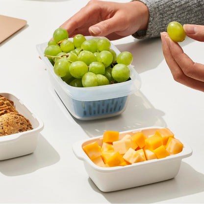 OXO Good Grips Prep & Go Snack & Dip Container, Snack Fuss-Free on the Move, Leakproof Reusable Small Meal Food Storage and Lid, Food Containers with Lids, Snack Organizer, 1.6 Cups/0.4 L