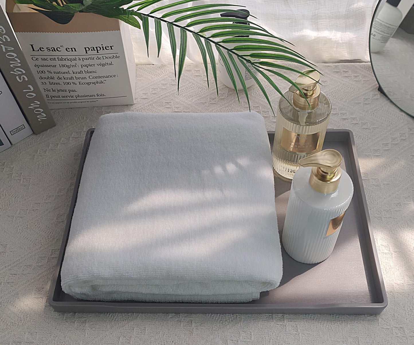 White Serving Tray (13.5 x 9.6 inch) for Serving Accessory, Elegant & Stackable Plastic Tray for Spa, Coffee, Drinks, Tea, Bar, Party, Seasoning, Perfume and Display Use.