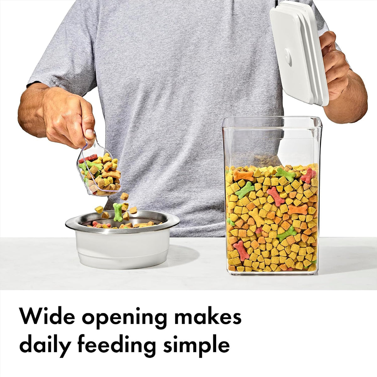 OXO Good Grips Pet POP Container – 6.0 Qt/5.7 L with Half Scoop, Ideal for up to 6.5lbs of Dog Food or 4.5lbs of Cat Food, Airtight Dog and Cat Food Storage Container, BPA Free, Clear