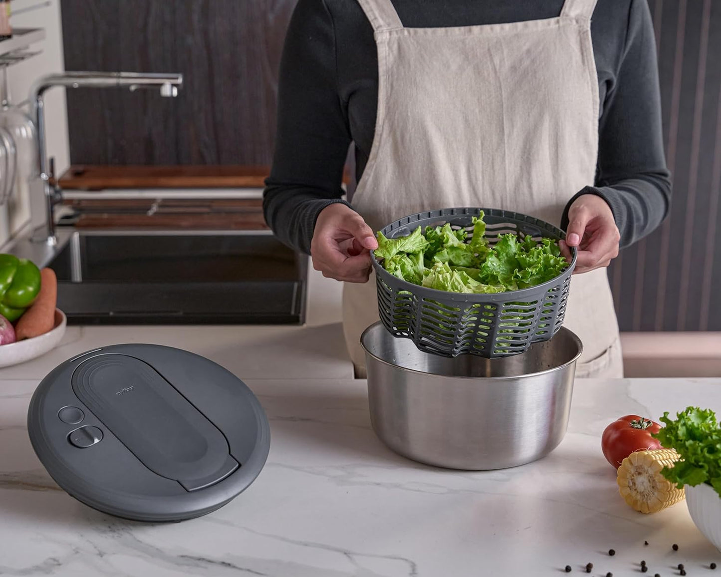 Zyliss Swift Dry Salad Spinner - Fruit Cleaner & Lettuce Spinner with Push Pump - Non-Slip Bowl - Dishwasher Safe - Large