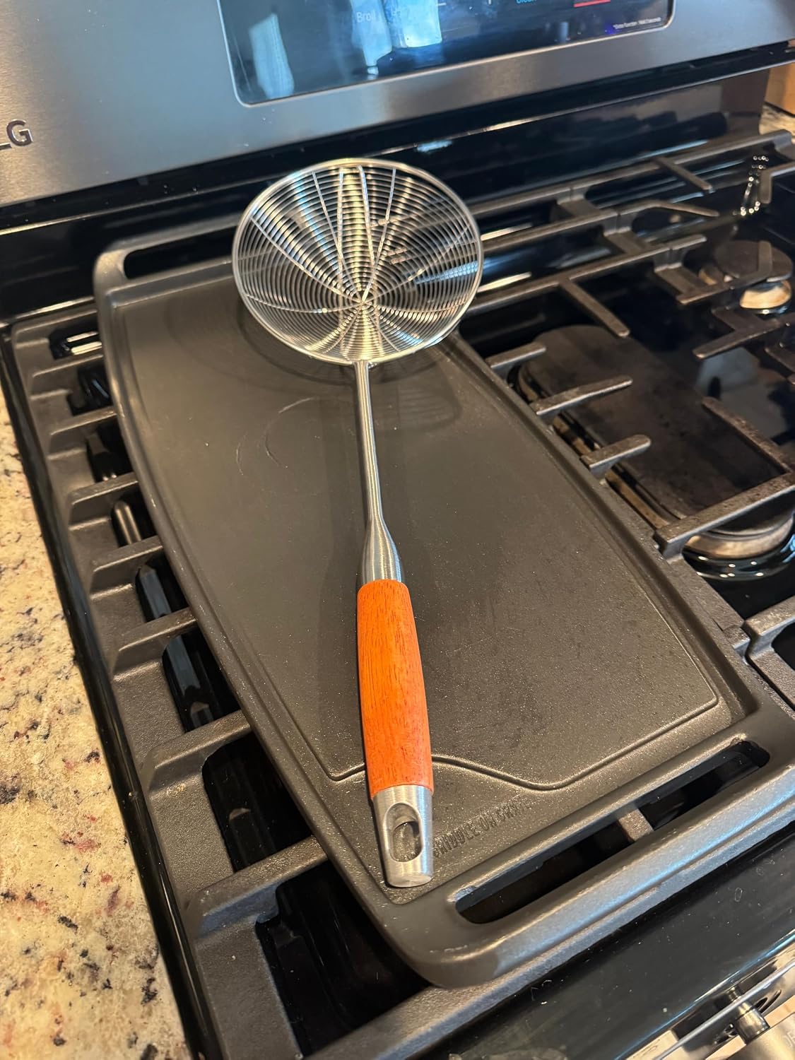 Spider Strainer Skimmer Spoon with Wooden Handle – Stainless Steel Deep Fry Strainer for Tempura, Frying, Hot Pot & Pasta – Heat Resistant Kitchen Skimmer Spoon