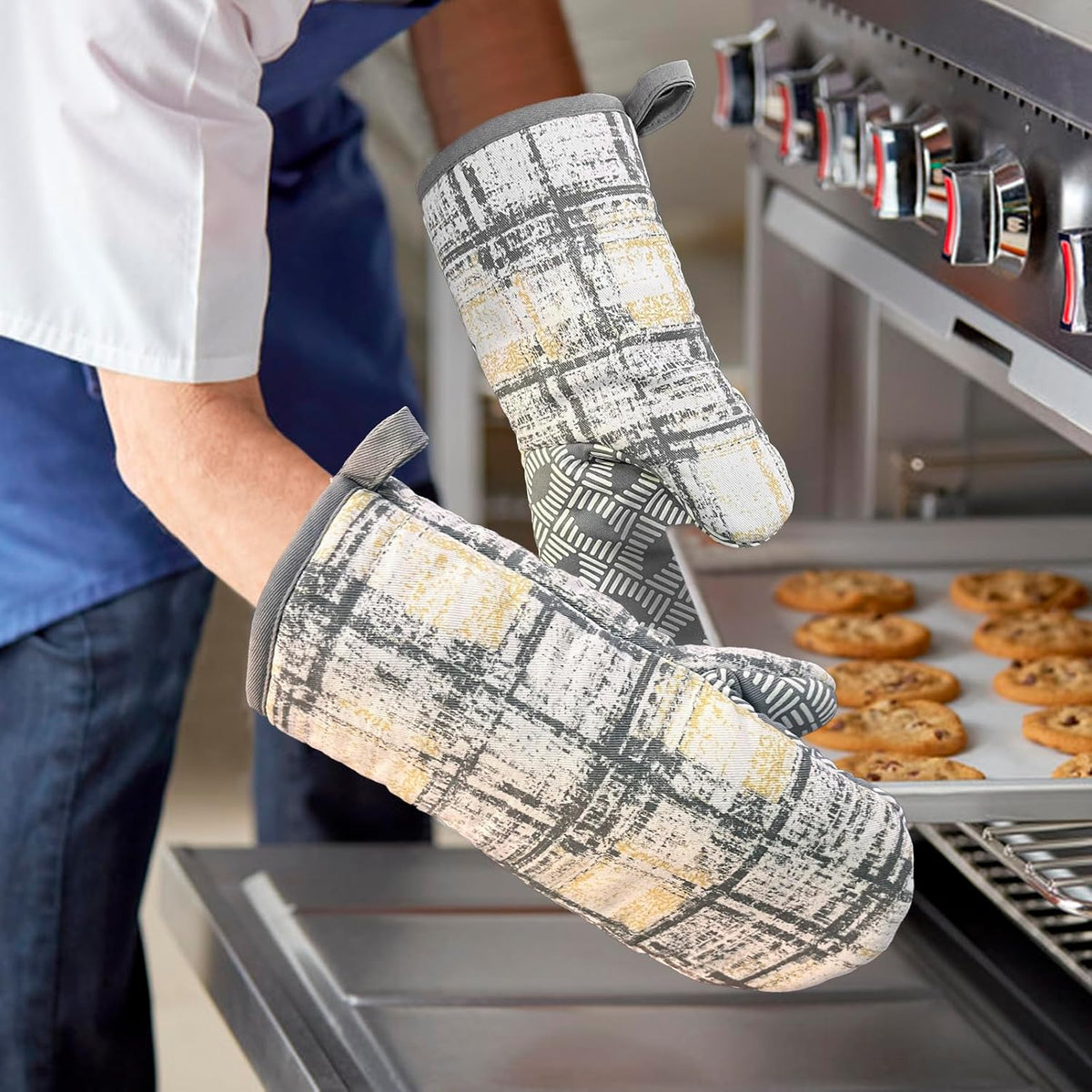 Mini Silicone Oven Mitts, Heat Resistant Kitchen Mittens 2-Pack Set