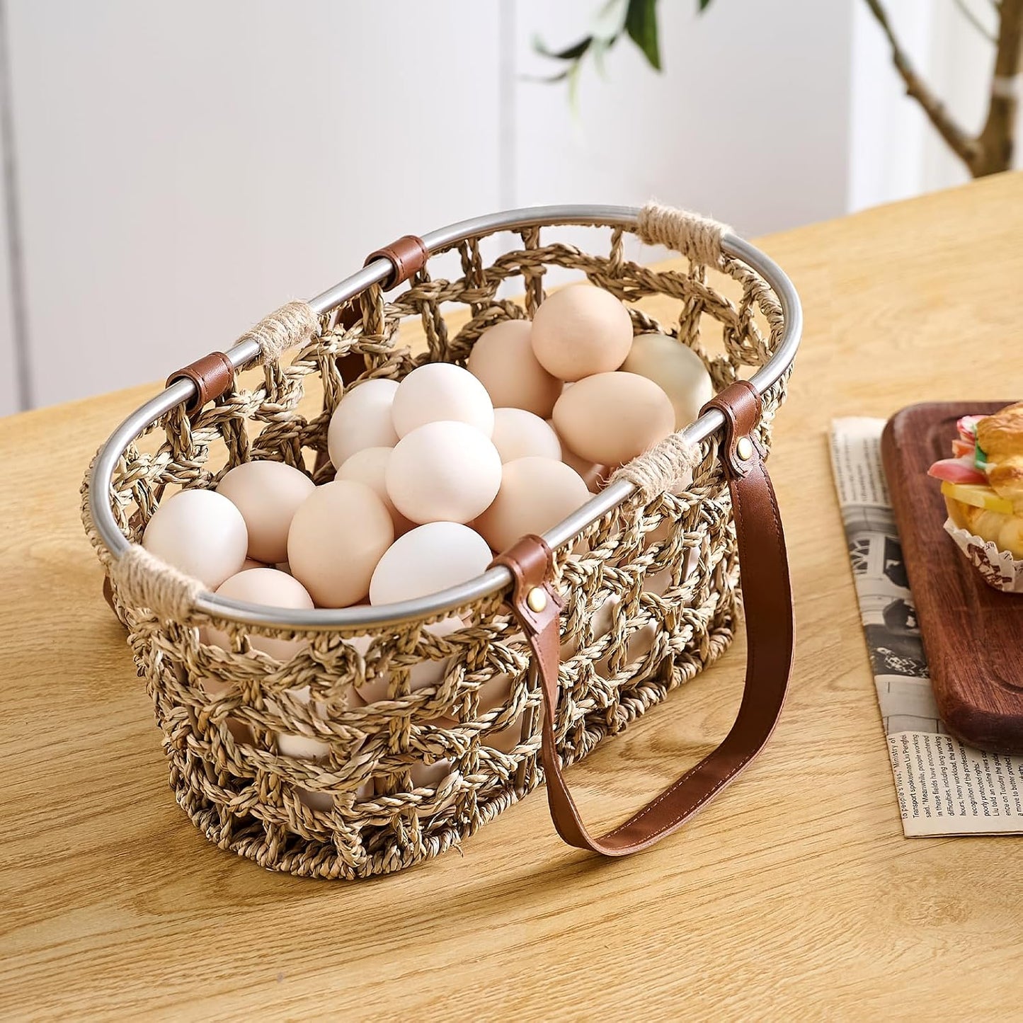 Egg Baskets for Collecting Fresh Eggs Farmhouse Handmade Wicker Hyacinth Egg Collecting Basket with Handle