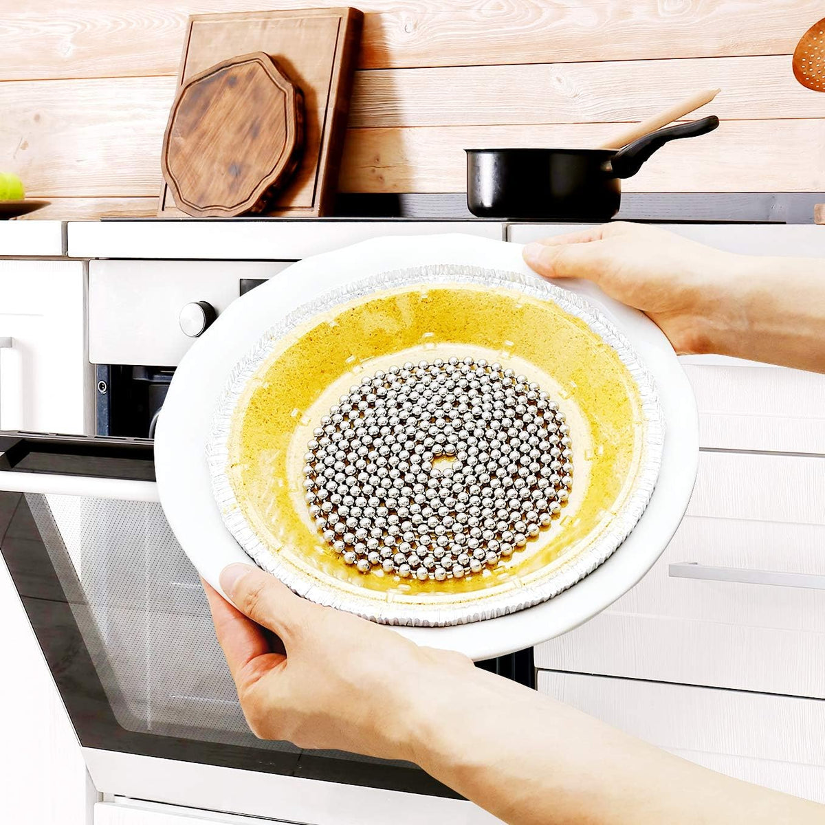 Durable Baking Supplies: Stainless Steel Chain Pie Weights, Reusable and Easy to Clean, Odorless, Safe Pie Weights for Pie Crusts, Oven Safe Baking Beads (10 feet)