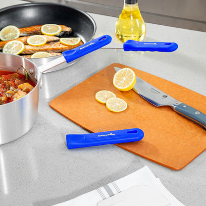 Restaurantware Silicone Pan Handle Cover Set 1-Count Heat-Resistant Removable Pan Handle Grips, Ergonomic Non-Slip Green Handle Protectors for Fry Pans and Sauce Pans