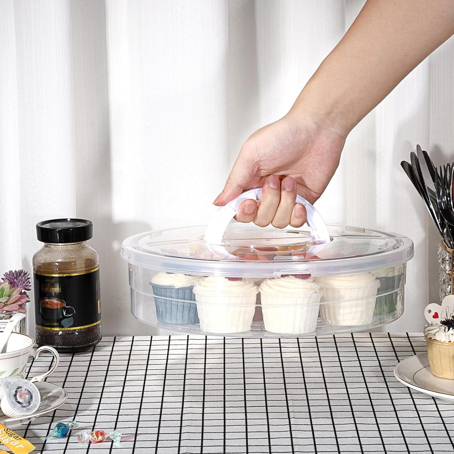 BTSKY Clear Plastic Pizza Container with Lid and Handle 12 Inch Round Pie Carrier with Lid Portable Pizza Keeper Reusable Food Storage Container for Cheese, Desserts, Holds up to 11 Inch Pie