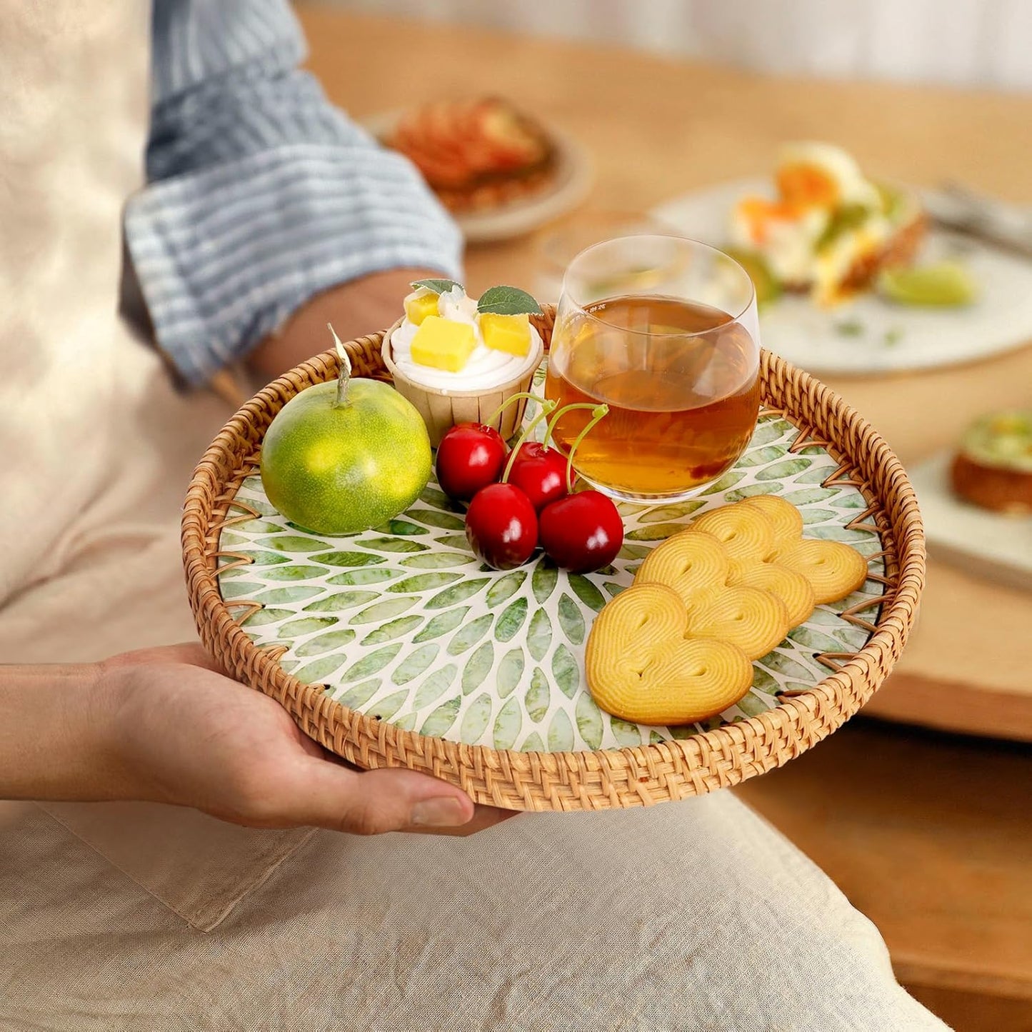 Round Rattan Tray with Mother of Pearl Inlay, Rattan Serving Tray for Coffee, Bread, Fruits, Decorative Wicker Tray for Table Decor, Home Decor, Kitchen Island Decor(Black Checkerboard, 11.8")