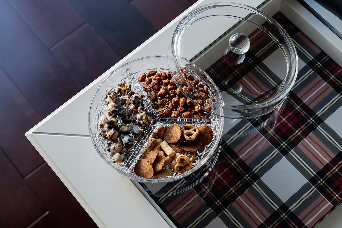 Huang Acrylic 3-Section Divided Serving Dishes with Lid | Round Snack and Condiment Tray With Cover | Multifunctional Party Snack Tray for Nuts, Candies, Fruit, and Veggies