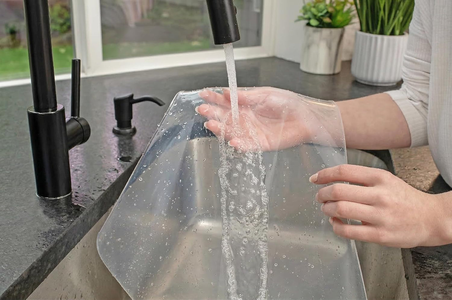 GASARÉ, Extra Large, Thick, Silicone Mat for Kitchen Counter, Heat Resistant Mat, Countertop Protector, Non-Slip, Easy to Clean, Cuttable, 25 x 17 Inches, Black